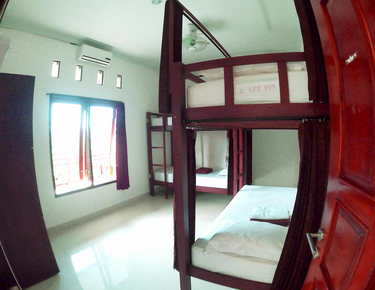 In Calm Hostel Canggu Buitenkant foto