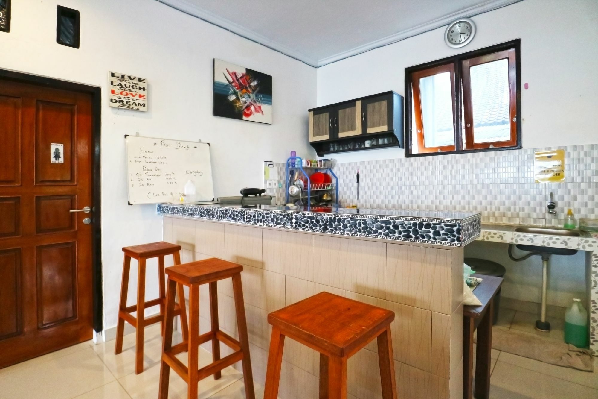 In Calm Hostel Canggu Buitenkant foto